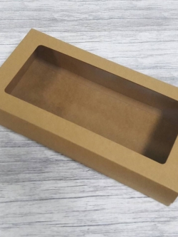 กล่องแบบมีฝาครอบ กล่องอเนกประสงค์ ขนาด 15 x 31 x 6.5 ซม. สีคราฟท์น้ำตาลเข้ม แบบมีหน้าต่างพลาสติก ราคา 535 บาท ต่อแพ็ค(20 ใบ)