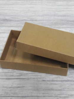กล่องฝาครอบ กล่องของขวัญ กล่องแบบมีฝาครอบ กล่องอเนกประสงค์ ขนาด 10 x 15 x 3 ซม. สีคราฟท์น้ำตาลเข้ม ราคา 265 บาท ต่อแพ็ค (20 ใบ)