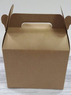 กล่องหูหิ้ว กล่องอเนกประสงค์ กล่องคุ๊กกี้ กล่องขนม ขนาด 12 x 20 x สูง 17 ซม.สีคราฟท์น้ำตาลเข้ม ราคา 305 บาทต่อแพ็ค (20ใบ)