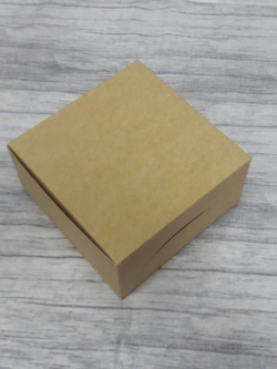 กล่องสแน็ค กล่องอาหารว่าง Snack Box กล่องคอฟฟี่เบรค กล่องคัพเค้ก แบบไม่มีหน้าต่าง สีคราฟท์น้ำตาลอ่อน ขนาด 13.5x13.5x7.0 ซม. ราคา 145 บาทต่อแพ็ค(20ใบ)