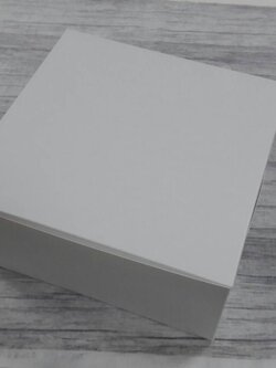 กล่องเค้ก 2 ปอนด์ กล่องคัพเค้ก กล่องขนม กล่องไม่มีหน้าต่าง (ฝาทึบ) กล่องอเนกประสงค์ ขนาด 24.5x24.5x10 ซม. สีขาว ราคา 300 บาทต่อแพ็ค (20ใบ)