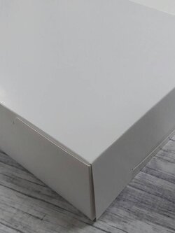 กล่องขนม กล่องโดนัท กล่องชิฟฟ่อน กล่องอเนกประสงค์ ขนาด 28 x 35 x 9 ซม.สีขาว (ฝาทึบ) ราคา 460 บาทต่อแพ็ค (20ใบ) (กระดาษหนา 350 แกรม)