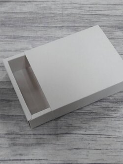 กล่องสไลด์ กล่องของขวัญ กล่องของที่ระลึก สีขาว ขนาด 10.7x12.7x3.4 ซม.กล่องอเนกประสงค์ กล่องแบบฝาสไลด์ ราคา 200 บาท (20 ใบ ต่อแพ็ค)