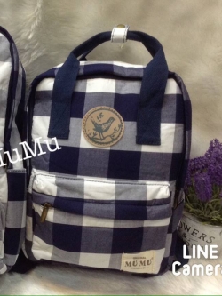 กระเป๋าเป้ผ้าสะพายหลัง mumu ขนาดเล็ก ลายสก๊อตดำขาว (Size S)