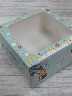 กล่องเค้ก กล่องเค้ก 1 ปอนด์ กล่องขนม กล่องเบเกอรี่ กล่องคัพเค้ก สีฟ้าลายหนูน้อยผมทอง (มีหน้าต่างพลาสติก) 20.5x20.5x10 ซม. ราคา 330 บาทต่อแพ็ค (20ใบ)