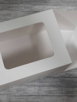 กล่องของขวัญ กล่องอเนกประสงค์ กล่องแบบฝาหัว-ท้ายก้นขัด กล่องของที่ระลึก กล่องเครื่องสำอางค์ กล่องของใช้ สีขาว ขนาด 13x16xสูง20 ซม. มีหน้าต่างพลาสติก ราคา 390 บาทต่อแพ็ค (20 ใบ)