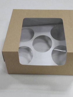 กล่องคัพเค้ก 5 ชิ้น ทรงหน้าต่างวีเชฟ 20.0x16.0x8.2ซม.กล่องเค้ก กล่องคัพเค้ก สีคราฟท์หน้าขาวหลังน้ำตาล พร้อมฐานรองคัพเค้ก (ช่องใส่คัพเค้กกว้าง 6.4ซม.) 20ใบ/แพ็ค