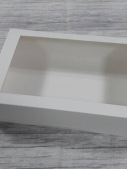 กล่องบราวนี่ กล่องชิฟฟ่อน กล่องขนมเปี๊ยะ กล่องโดนัท กล่องอเนกประสงค์ สีขาว ขนาด 20.0x30.0x7.0 ซม.(กระดาษหนา 300 แกรม) ราคา 325 บาทต่อแพ็ค(20ใบ)