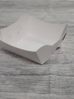 ถาดใส่ขนม ถาดขนมปัง ถาดชิม ถาดฟู้ดเกรด สีขาว ขนาด 7 x 8 x สูง 3.5 ซม.(กระดาษหนา 300 แกรม) ราคา 95 บาทต่อแพ็ค(100ชิ้น)