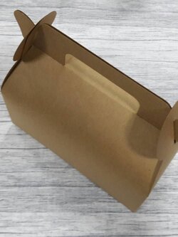 กล่องหูหิ้ว กล่องเค้กโรล กล่องซาลาเปา กล่องคัพเค้ก กล่องเค้ก กล่องคุ๊กกี้ กล่องขนม ขนาด 10.0 x 20.5 x สูง 9.0 ซม.สีคราฟท์น้ำตาล ราคา 230 บาทต่อแพ็ค (20ใบ)