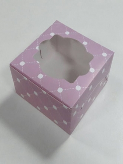 กล่องเค้กชิ้น กล่องเค้กครึ่งปอนด์ กล่องคัพเค้ก 4 ชิ้น(ไม่มีฐานรอง) กล่องขนม ลายม่วงชมพูอ่อน ขนาด 12.8x12.8x7.0 ซม.ราคา 150 บาทต่อแพ็ค (20ใบ)
