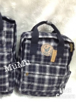 กระเป๋าเป้ผ้าสะพายหลัง mumu ขนาดเล็ก ลายสก๊อตน้ำเงินเข้ม ขาวเทา (Size S)