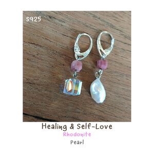 ต่างหู ประดับหินแท้ Rhodonite + Natural Pearl Clip Earring (เสริมคลื่นพลังความรัก และการเยียวยา)