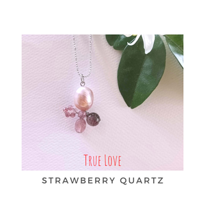 สร้อยจี้รวมหินแท้เสริมความรัก ความสัมพันธ์ "Love Vibe" ประดับด้วยมุกแท้ ทรงบารอค