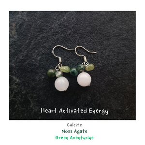 ต่างหูหินแท้ "Little Vivian" Pink Calcite + Green Aventurine Earring (เสริมคลื่นความรัก และเยียวยาอาการอกหัก)
