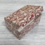 กล่องไม่มีหน้าต่าง (ฝาทึบ) 17.5x12.0x7.5 ซม.กล่องเค้ก กล่องคัพเค้ก กล่องขนม กล่องชิฟฟ่อน กล่องช้อคโกแล็ต กล่องคุ๊กกี้ ลายสีน้ำตาล-แดง ราคา 160 บาทต่อแพ็ค(20ใบ)